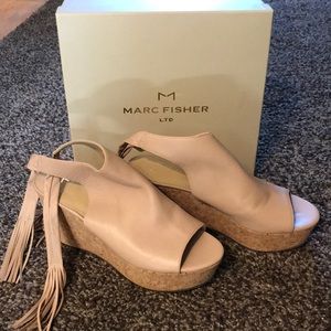 EUC Marc Fisher cork platform leather sandals